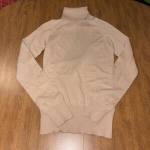 JJ Basics Ribbed Beige Turtleneck Sweater Size Medium Knit Soft Preppy Old Money